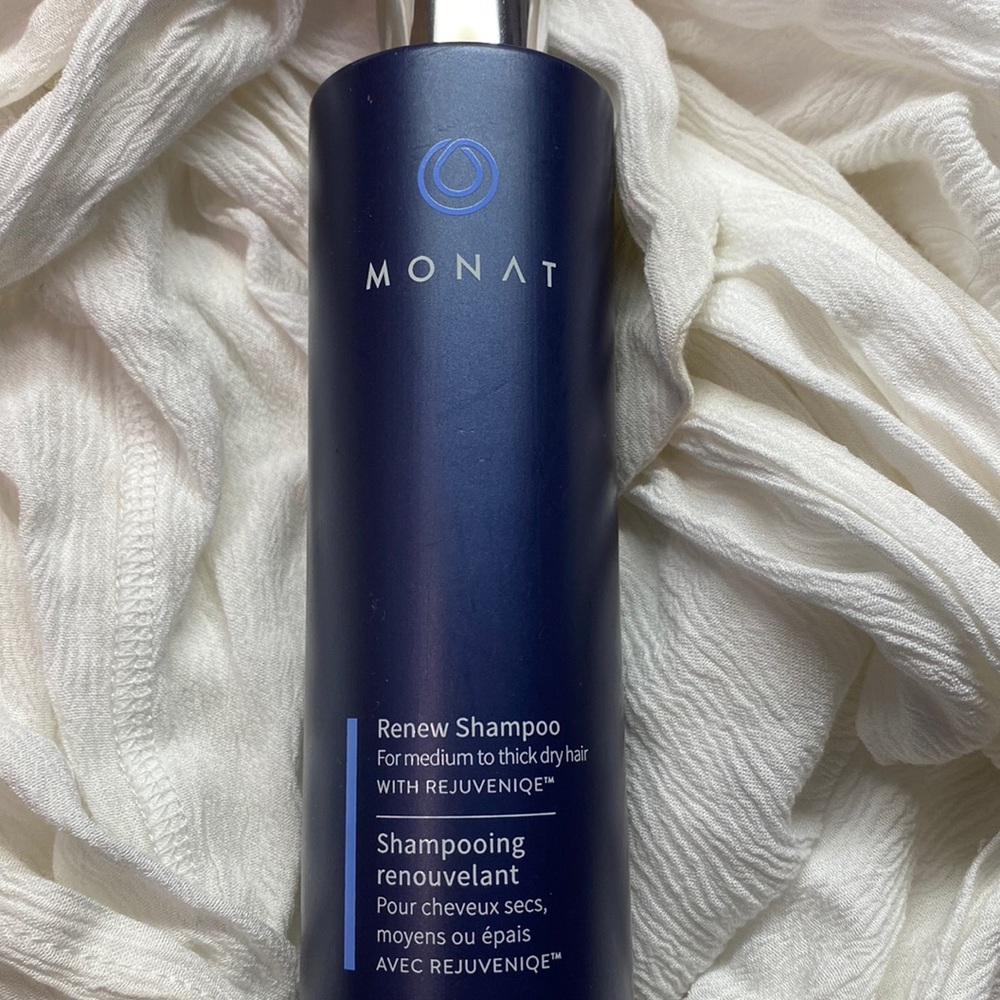 Monat Shampoo